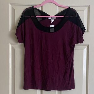 NWT Feelib Chic Burgundy & Black Short Sleeve Top, Size L